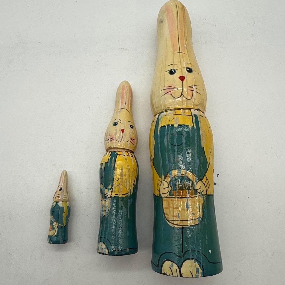 Vintage Wooden Bunny Rabbit Nesting Dolls 3 Piece Set Easter Folk Art -PEELING